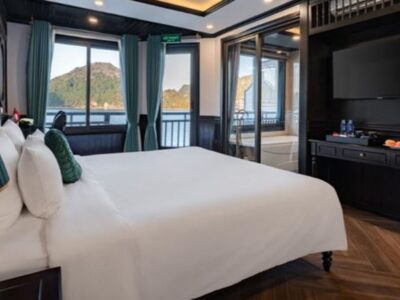 下龍灣麗塔郵輪-高級陽台套房30 m²
