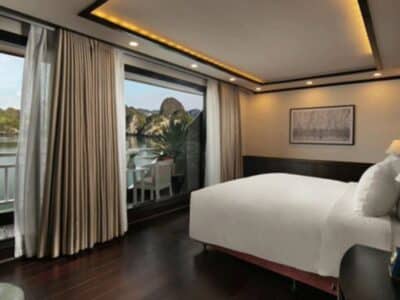 下龍灣愛馬仕遊輪小型套房28m²