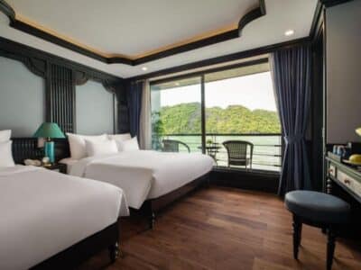 下龍灣多麗絲遊輪初級/高級三人房28 m²