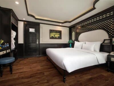 下龍灣多麗絲遊輪小型陽台套房28 m²