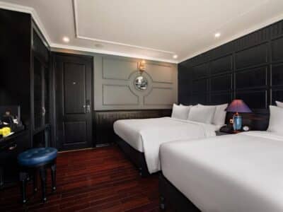 下龍灣玫瑰遊輪高級三人套房32㎡