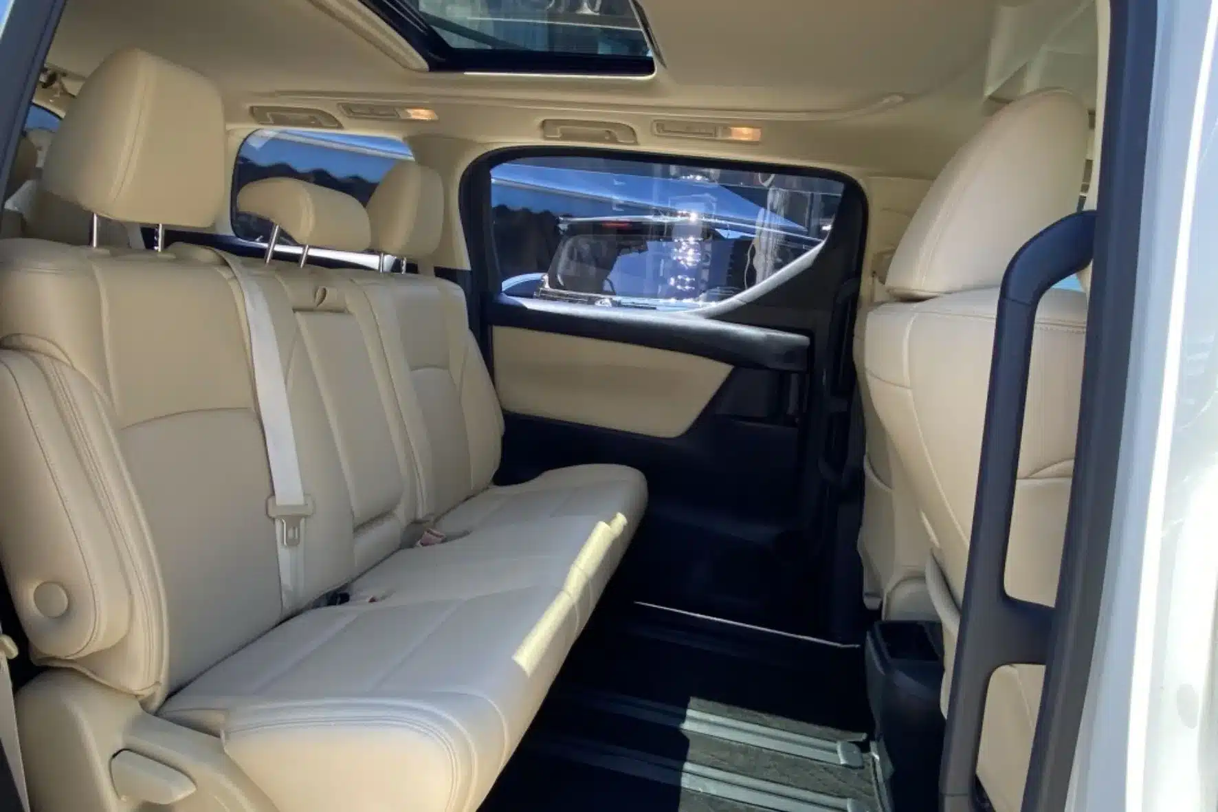 曼谷包車-中文司機 Alphard 七人座車:圖片 4