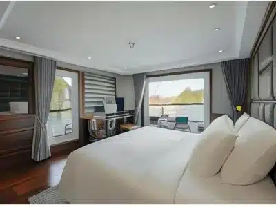 下龍灣大使簽名號郵輪大使陽台房28㎡
