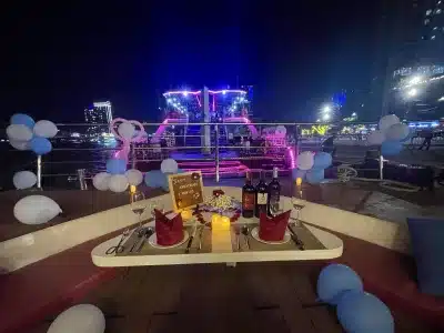 峴港韓江 Dragon Cruise 夜遊｜欣賞龍橋噴火噴水與璀璨夜景
