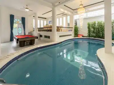 胡志明Lux White九臥室別墅 